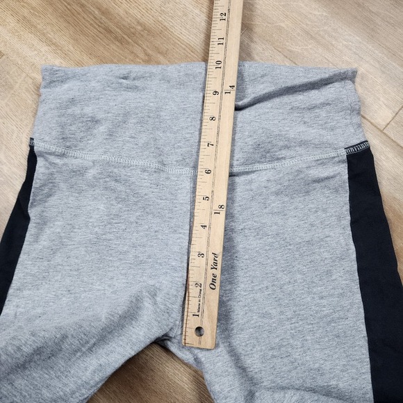 Adidas Grey women's size small leggings - Picture 5 of 8
